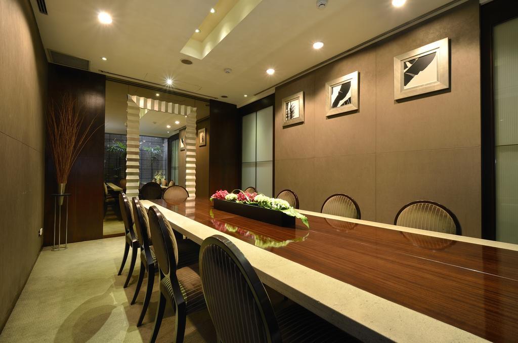 Les Suites Taipei - Da An Bagian luar foto