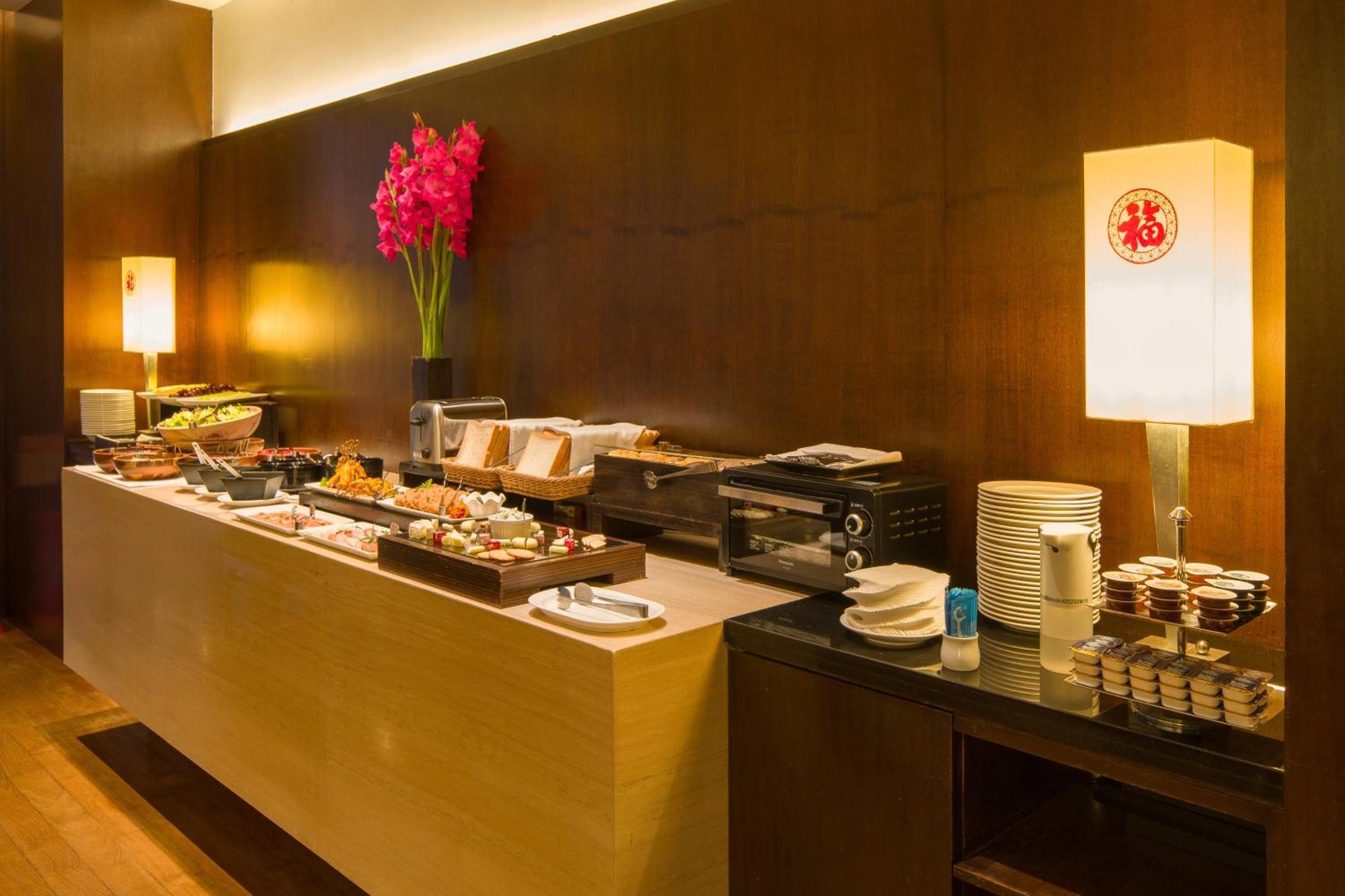 Les Suites Taipei - Da An Bagian luar foto