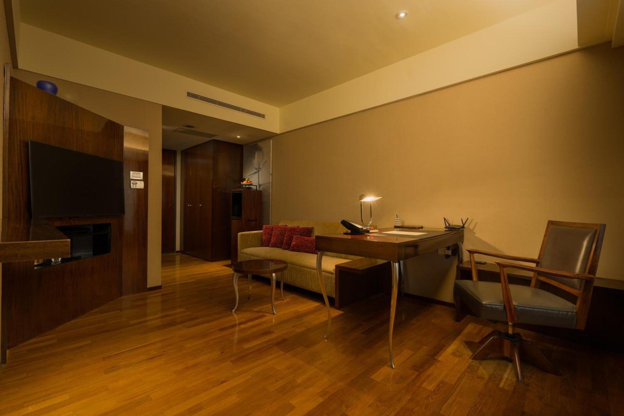 Les Suites Taipei - Da An Bagian luar foto