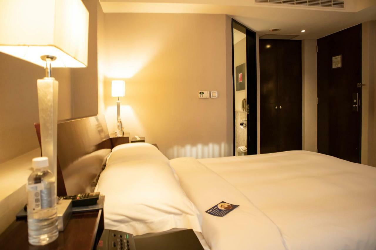 Les Suites Taipei - Da An Bagian luar foto